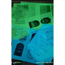 Etiquette photoluminescente pour vins et champagnes